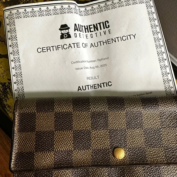 Louis Vuitton Damier Ebene Sarah Wallet with COA + Chain ✨ - Picture 7 of 8